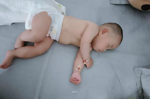 汝州4个月宝宝特点